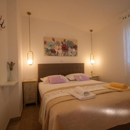 Apartments Cvelic Milovcic Malinska Dış mekan fotoğraf