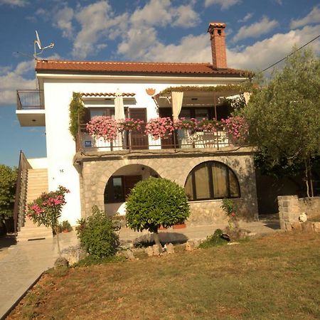 Apartments Cvelic Milovcic Malinska Dış mekan fotoğraf