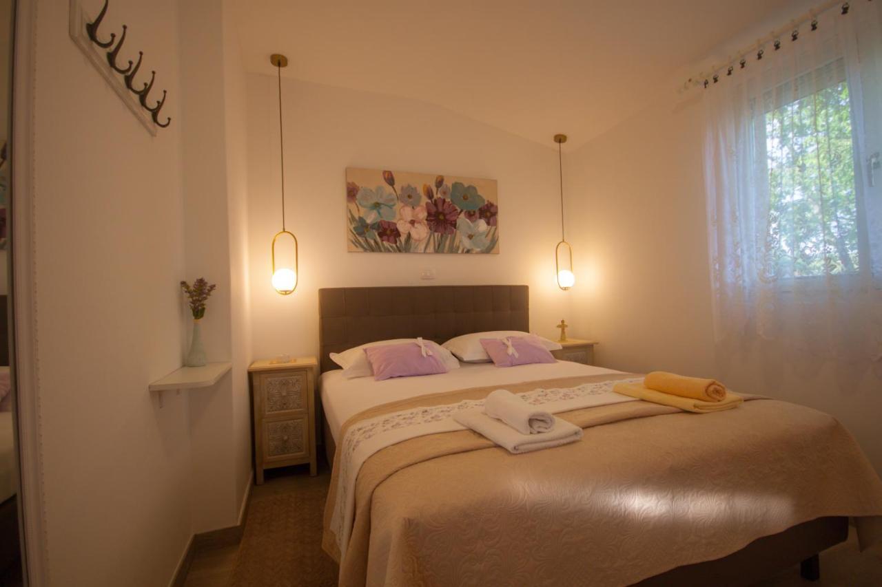 Apartments Cvelic Milovcic Malinska Dış mekan fotoğraf