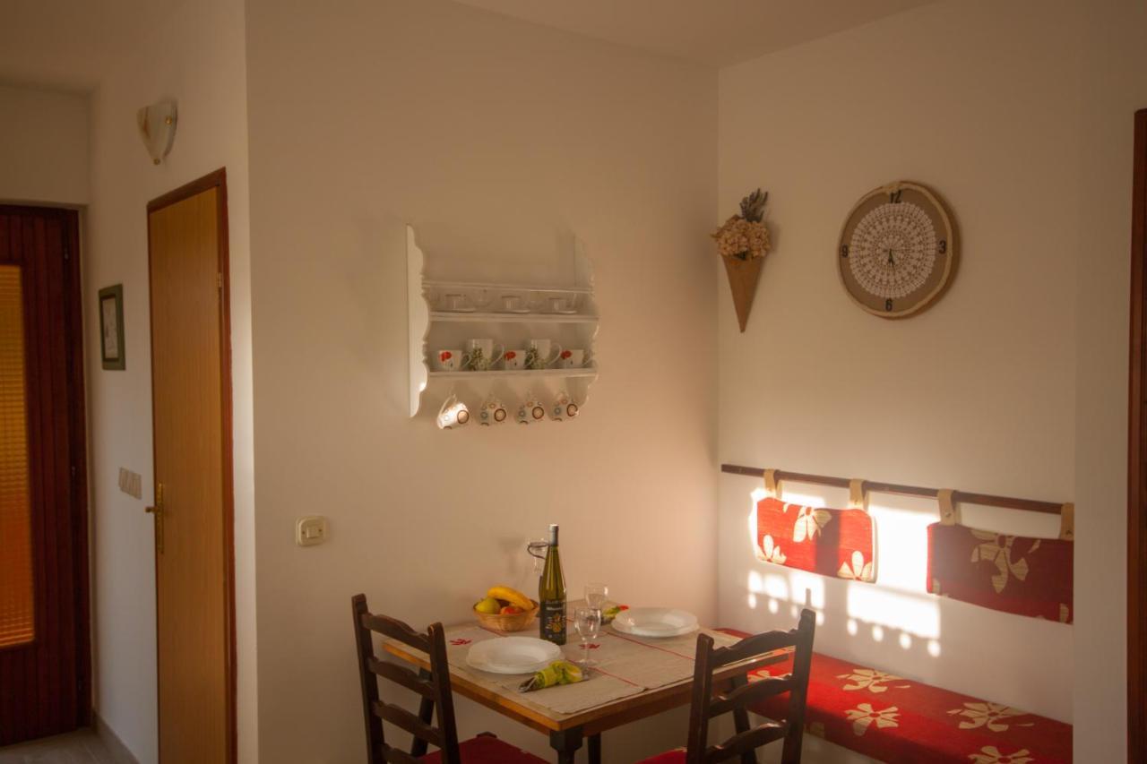Apartments Cvelic Milovcic Malinska Dış mekan fotoğraf