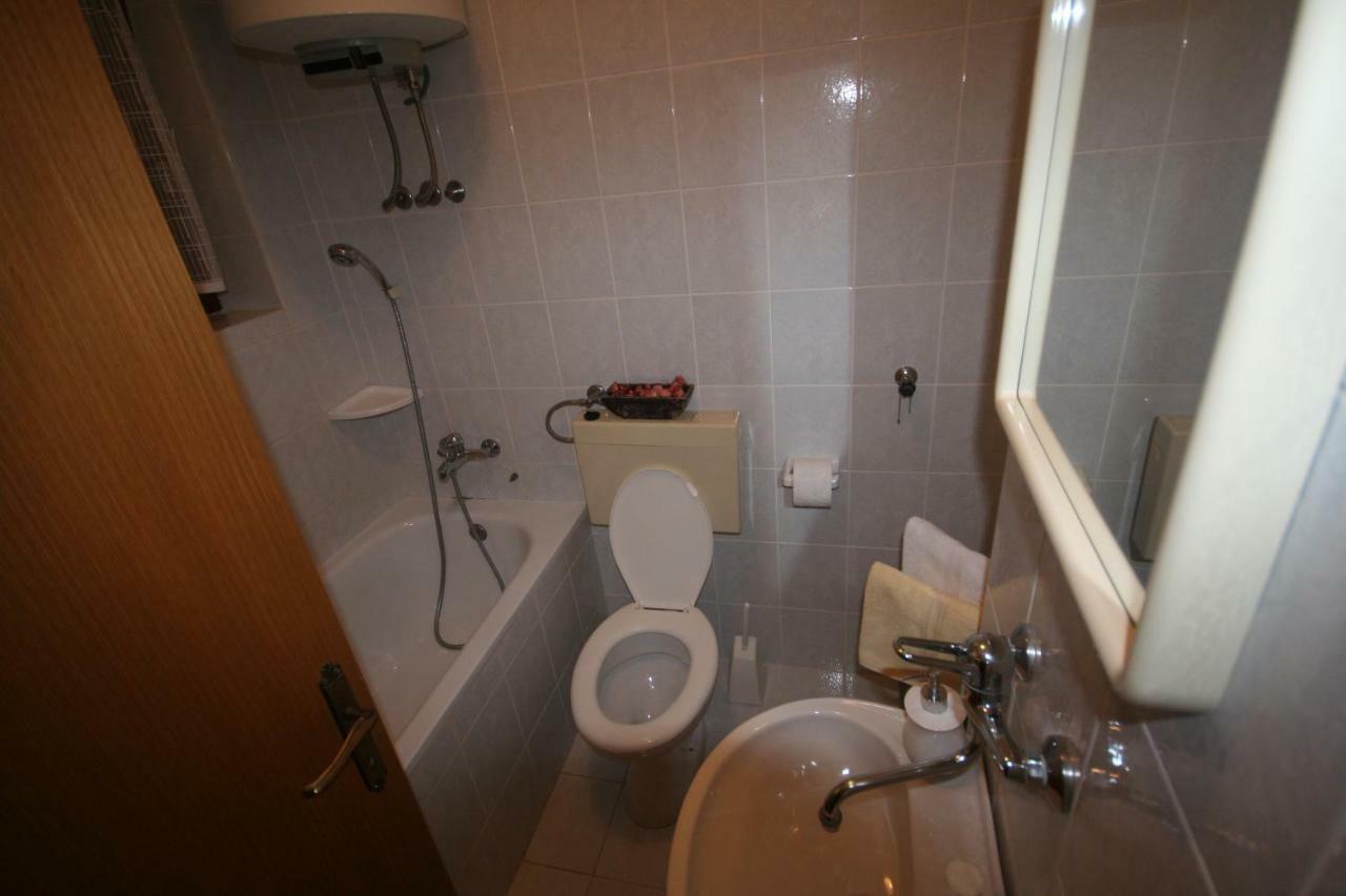 Apartments Cvelic Milovcic Malinska Dış mekan fotoğraf