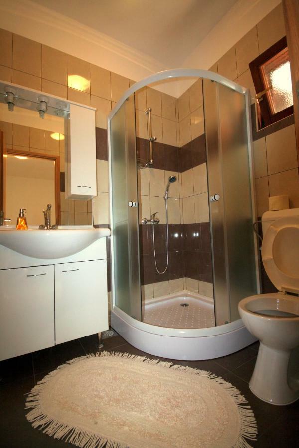 Apartments Cvelic Milovcic Malinska Dış mekan fotoğraf