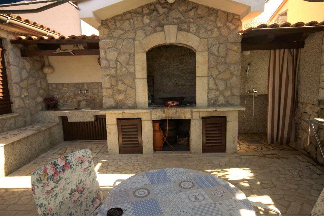 Apartments Cvelic Milovcic Malinska Dış mekan fotoğraf