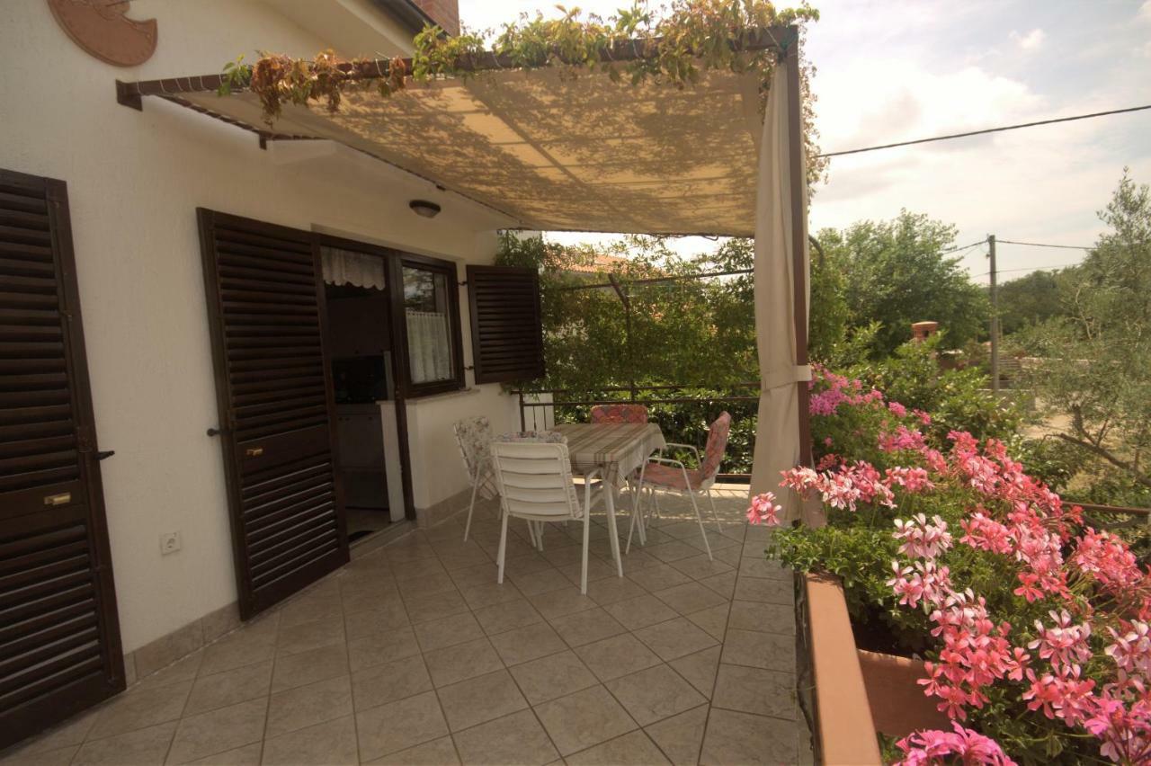 Apartments Cvelic Milovcic Malinska Dış mekan fotoğraf