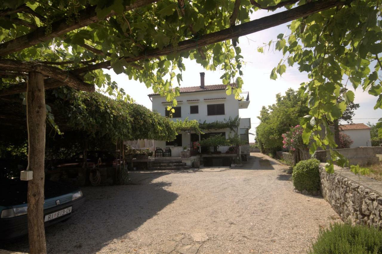 Apartments Cvelic Milovcic Malinska Dış mekan fotoğraf