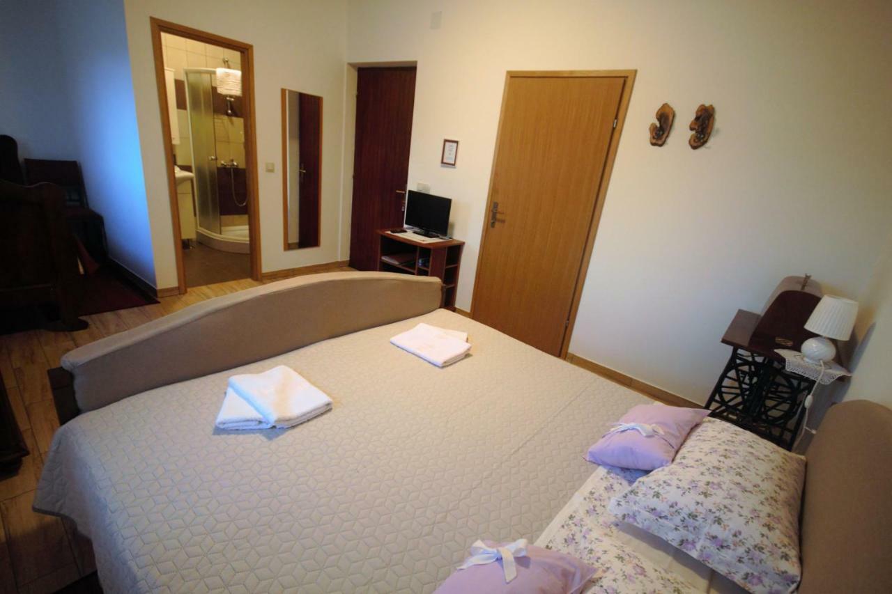 Apartments Cvelic Milovcic Malinska Dış mekan fotoğraf